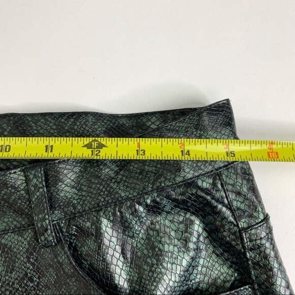 Guess Green Snakeskin Vintage 90's Pants Size 30 - Picture 9 of 11